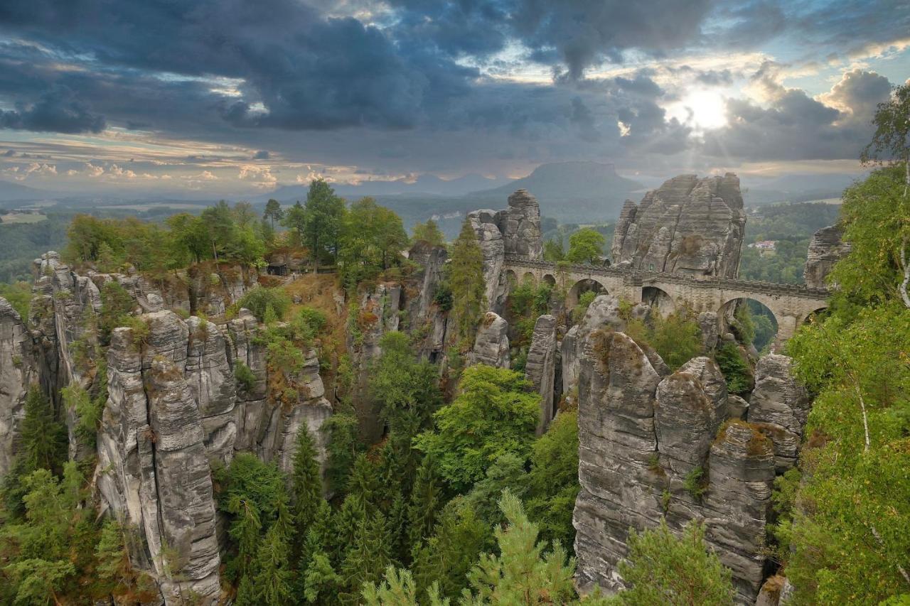 Апартаменты *Neu* 2 Zi, Offene Kueche, Balkon Пирна Экстерьер фото